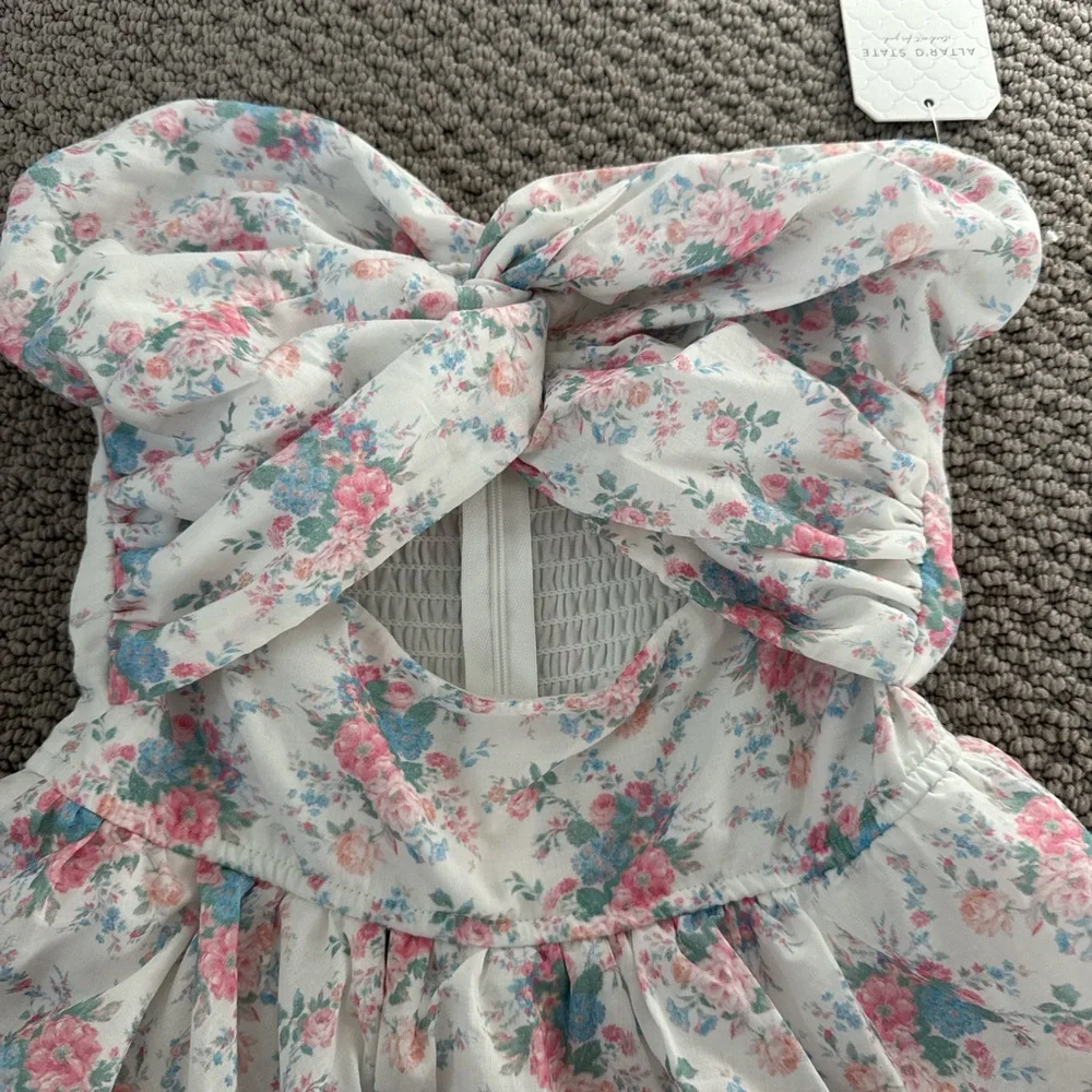 Altar'd State White Floral jumper - Picture 2 of 6